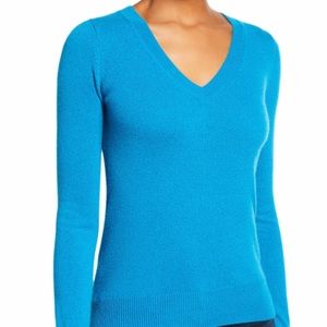 Neiman Marcus cashmere sweater new with tags